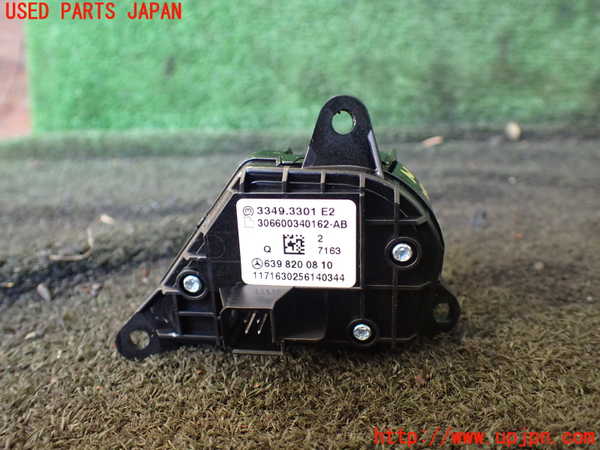 5UPJ-23486307]ベンツ V350(639350A BR639 W639)スイッチ2 (INFO) 中古_m0002.jpg