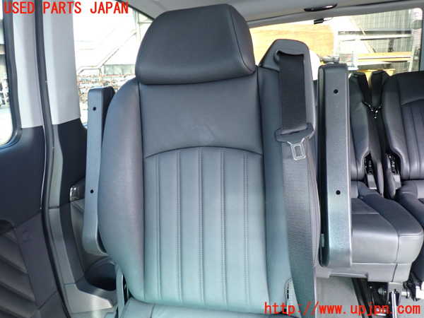 5UPJ-23487145]ベンツ V350(639350A BR639 W639)右2列目シート 中古_m0002.jpg