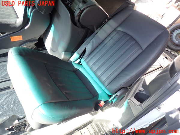 5UPJ-23487265]ベンツ V350(639350A BR639 W639)左3列目シート 中古_m0001.jpg