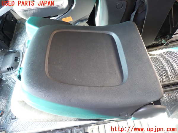 5UPJ-23487265]ベンツ V350(639350A BR639 W639)左3列目シート 中古_m0004.jpg