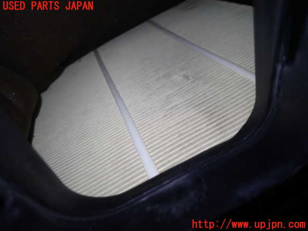 5UPJ-23492560]BMW 118i(1R15 F20)エアクリーナーボックス 中古_m0003.jpg