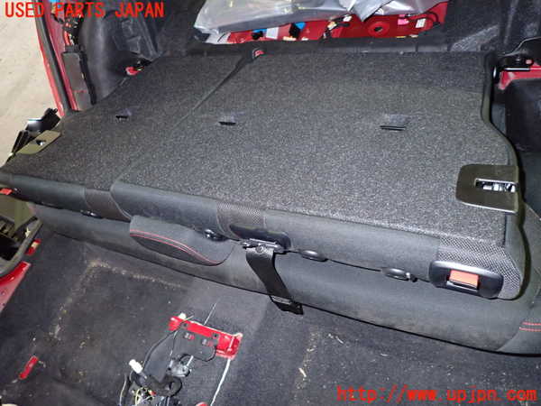 5UPJ-23497385]BMW 118i(1R15 F20)リアシート 中古_m0005.jpg