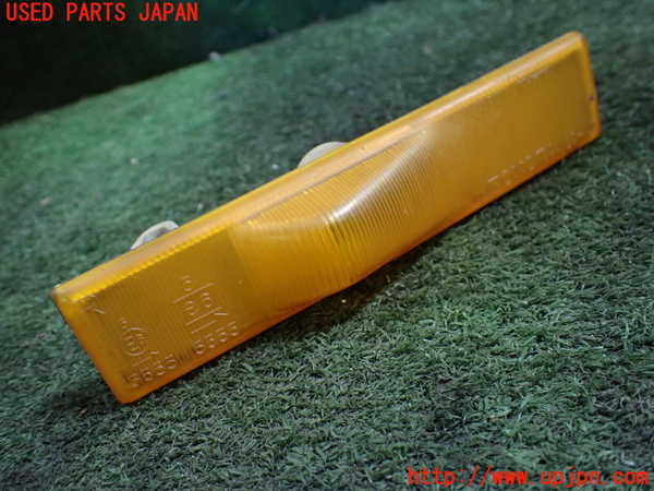 5UPJ-23501160]スープラ(JZA70)右ウィンカーレンズ 中古_m0001.jpg