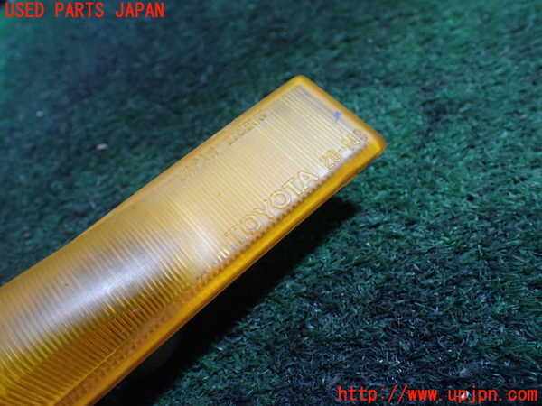 5UPJ-23501160]スープラ(JZA70)右ウィンカーレンズ 中古_m0003.jpg