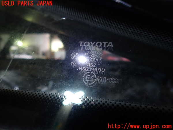 5UPJ-23501382]スープラ(JZA70)左クォーターガラス NSG M398 中古_m0002.jpg