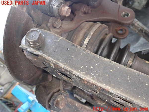 5UPJ-23504305]スープラ(JZA70)左リアナックルハブ 中古_m0002.jpg