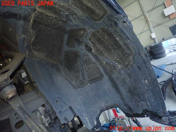 1UPJ-23511090]クライスラー・300(LX36)右前フェンダーライナー 中古_m0002.jpg