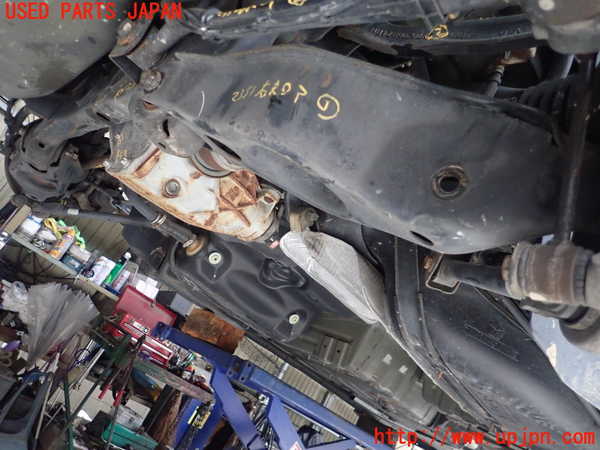 5UPJ-23515200]クライスラー・300(LX36)右リアロアアーム1 中古_m0001.jpg