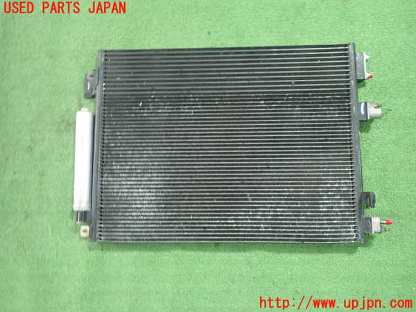 1UPJ-23516031]クライスラー・300(LX36)エアコンコンデンサー1 中古_m0001.jpg