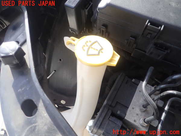 1UPJ-23516791]クライスラー・300(LX36)ウォッシャータンク1 中古_m0001.jpg