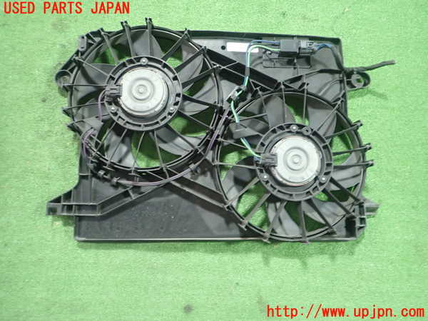 1UPJ-23516836]クライスラー・300(LX36)電動ファン1 中古_m0002.jpg