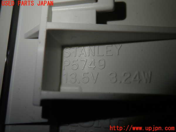 5UPJ-23531559]シビック タイプR 前期(FD2)リアフィニッシャー 中古_m0003.jpg