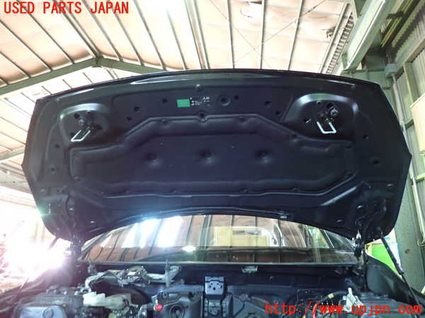 5UPJ-23541060]BMW 218d グランツアラー (F46)(2E20)ボンネットフード 中古_m0004.jpg
