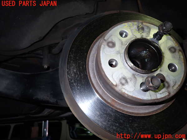 5UPJ-23544305]BMW 218d グランツアラー (F46)(2E20)左リアナックルハブ 中古_m0001.jpg