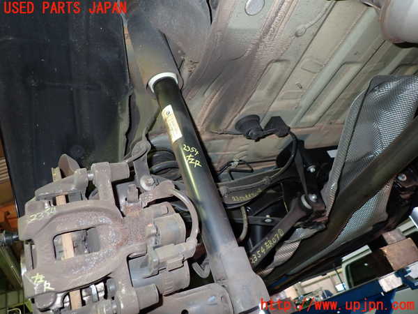 5UPJ-23545075]BMW 218d グランツアラー (F46)(2E20)左リアショックアブソーバー 中古_m0001.jpg