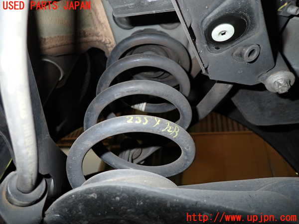 5UPJ-23545105]BMW 218d グランツアラー (F46)(2E20)左リアスプリング 中古_m0001.jpg