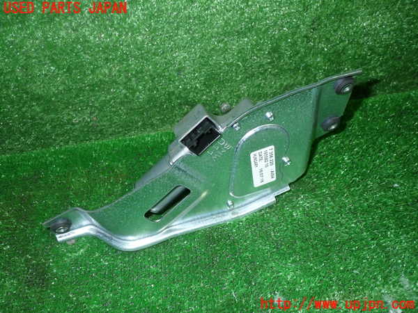 5UPJ-23546775]BMW 218d グランツアラー (F46)(2E20)リアワイパーモーター 中古_m0003.jpg