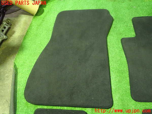 5UPJ-23547800]BMW 218d グランツアラー (F46)(2E20)フロアマット 中古_m0003.jpg