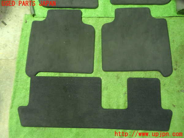 5UPJ-23547800]BMW 218d グランツアラー (F46)(2E20)フロアマット 中古_m0004.jpg