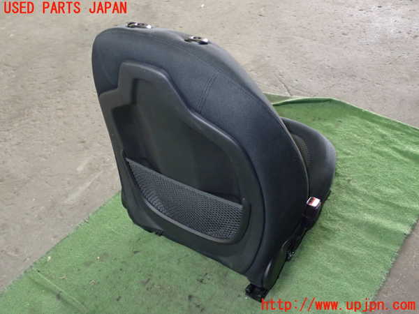 5UPJ-23547065]BMW 218d グランツアラー (F46)(2E20)助手席シート 中古_m0004.jpg