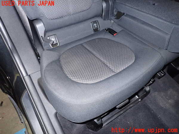 1UPJ-23547145]BMW 218d グランツアラー (F46)(2E20)右2列目シート 中古_m0003.jpg