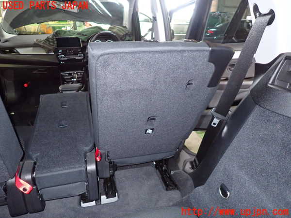 1UPJ-23547145]BMW 218d グランツアラー (F46)(2E20)右2列目シート 中古_m0004.jpg