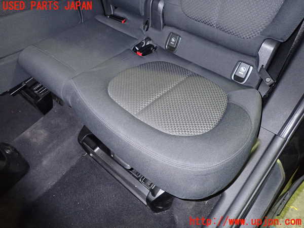 5UPJ-23547175]BMW 218d グランツアラー (F46)(2E20)左2列目シート 中古_m0003.jpg