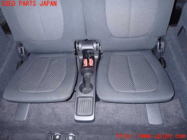 5UPJ-23547210]BMW 218d グランツアラー (F46)(2E20)3列目シート 中古_m0003.jpg