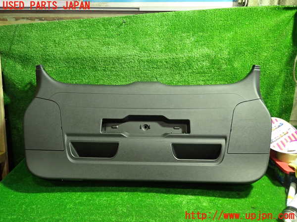 5UPJ-23541578]BMW 218d グランツアラー (F46)(2E20)バックドア内張り 中古_m0001.jpg