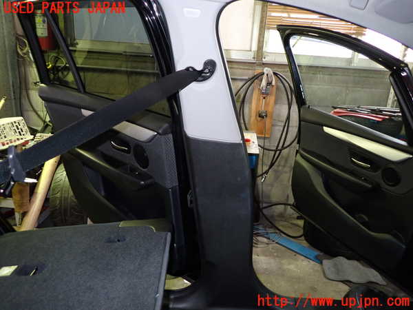 1UPJ-23547670]BMW 218d グランツアラー (F46)(2E20)左センターピラートリム 中古_m0001.jpg