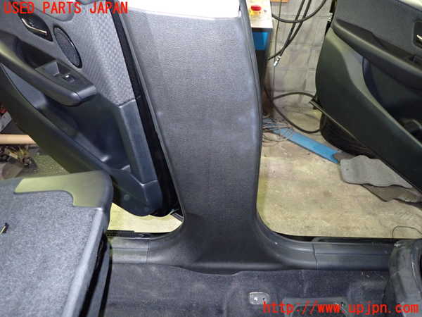 1UPJ-23547670]BMW 218d グランツアラー (F46)(2E20)左センターピラートリム 中古_m0003.jpg