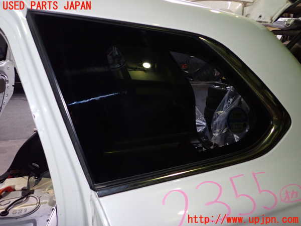 2UPJ-23551382]アウトランダーPHEV(GG3W)左クォーターガラス 中古(43R-007953 M2L3)_m0001.jpg