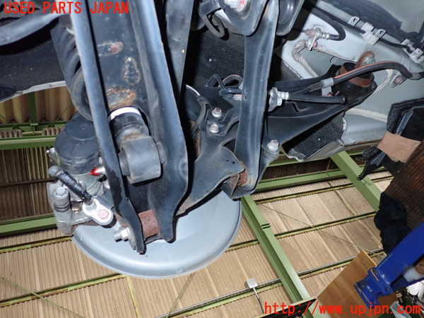 2UPJ-23554305]アウトランダーPHEV(GG3W)左リアナックルハブ 中古_m0002.jpg