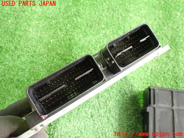 2UPJ-23556110]アウトランダーPHEV(GG3W)エンジンコンピューター 【ジャンク品】 中古_m0003.jpg