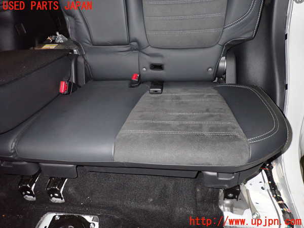 2UPJ-23557175]アウトランダーPHEV(GG3W)左2列目シート 中古_m0002.jpg