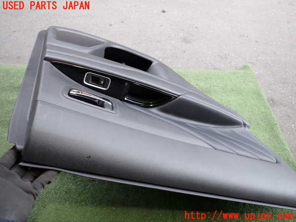 2UPJ-23551324]アウトランダーPHEV(GG3W)左後ドア内張り 中古_m0002.jpg