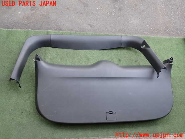 2UPJ-23551578]アウトランダーPHEV(GG3W)バックドア内張り 中古_m0001.jpg