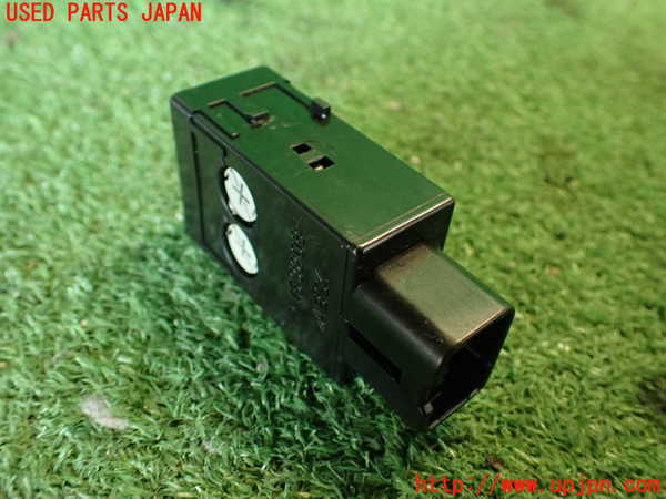 2UPJ-23566310]センチュリー(GZG50)スイッチ5 (車高切替) 中古_m0003.jpg