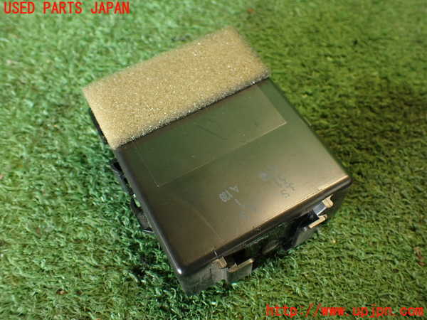 2UPJ-23566153]センチュリー(GZG50)コンピューター8 (トランククローズ) 中古_m0002.jpg