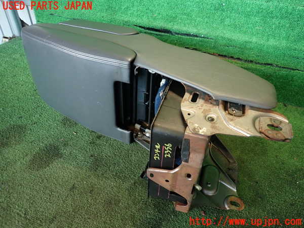 2UPJ-23567549]センチュリー(GZG50)コンソール 中古_m0002.jpg