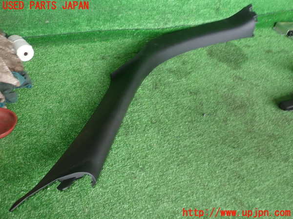 2UPJ-23577655]ポルシェ・ケイマンS(98721)右フロントピラートリム 中古_m0001.jpg