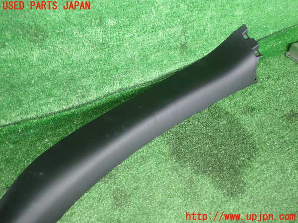 2UPJ-23577655]ポルシェ・ケイマンS(98721)右フロントピラートリム 中古_m0002.jpg