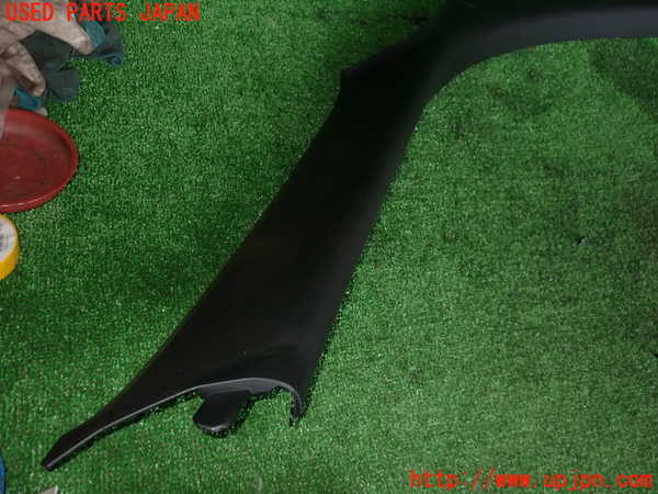 2UPJ-23577655]ポルシェ・ケイマンS(98721)右フロントピラートリム 中古_m0003.jpg