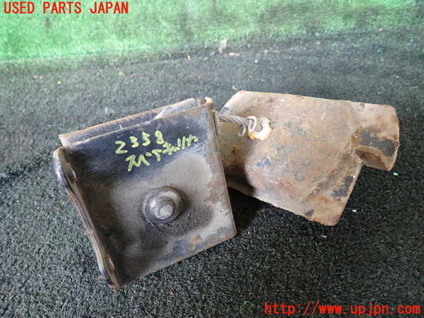 5UPJ-23581700]ハイラックスサーフ(RZN185W)スペアタイヤキャリア 中古_m0001.jpg