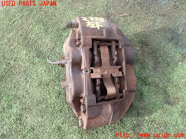 5UPJ-23584085]ハイラックスサーフ(RZN185W)左フロントキャリパー 中古_m0001.jpg