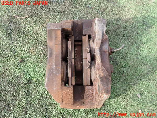 5UPJ-23584085]ハイラックスサーフ(RZN185W)左フロントキャリパー 中古_m0002.jpg