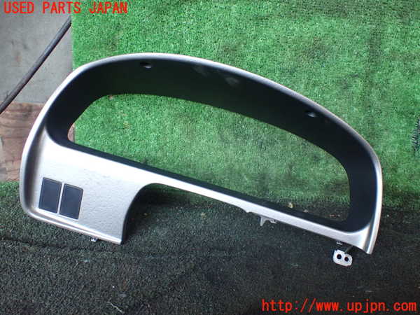 5UPJ-23587510]ハイラックスサーフ(RZN185W)メーターフード 中古_m0001.jpg