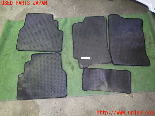 5UPJ-23597800]インプレッサワゴン WRX-STi(GF8)フロアマット 中古_m0005.jpg