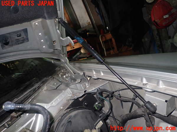 1UPJ-23611068]マセラティ・クアトロポルテ(MQP)ボンネットダンパー 中古_m0002.jpg