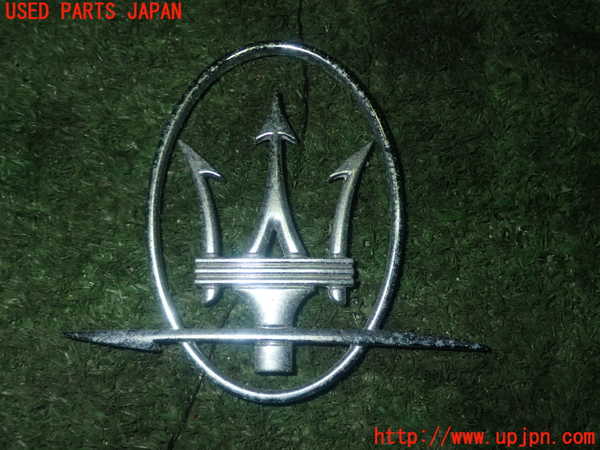 1UPJ-23611632]マセラティ・クアトロポルテ(MQP)エンブレム2 中古_m0001.jpg